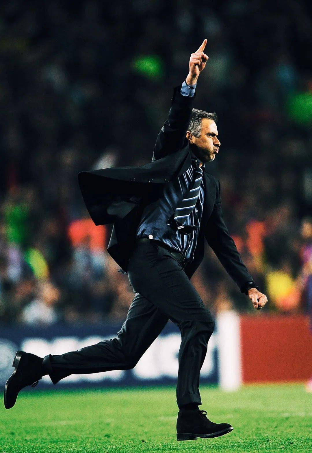 开云手机在线登陆-转折点！西汉姆战术微调；意大利杯冲刺阶段攻防权衡；震撼外界；更衣室氛围转暖的简单介绍-开云手机在线登陆